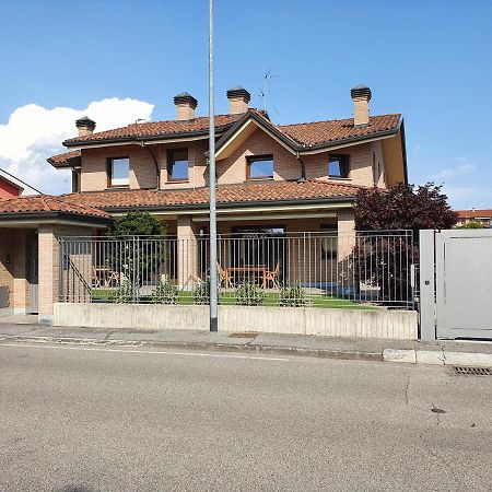 B&B Casa Sara Cassano dʼAdda Eksteriør bilde